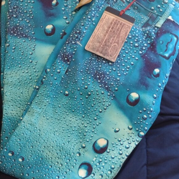 Clothes - Picture 7 of 16